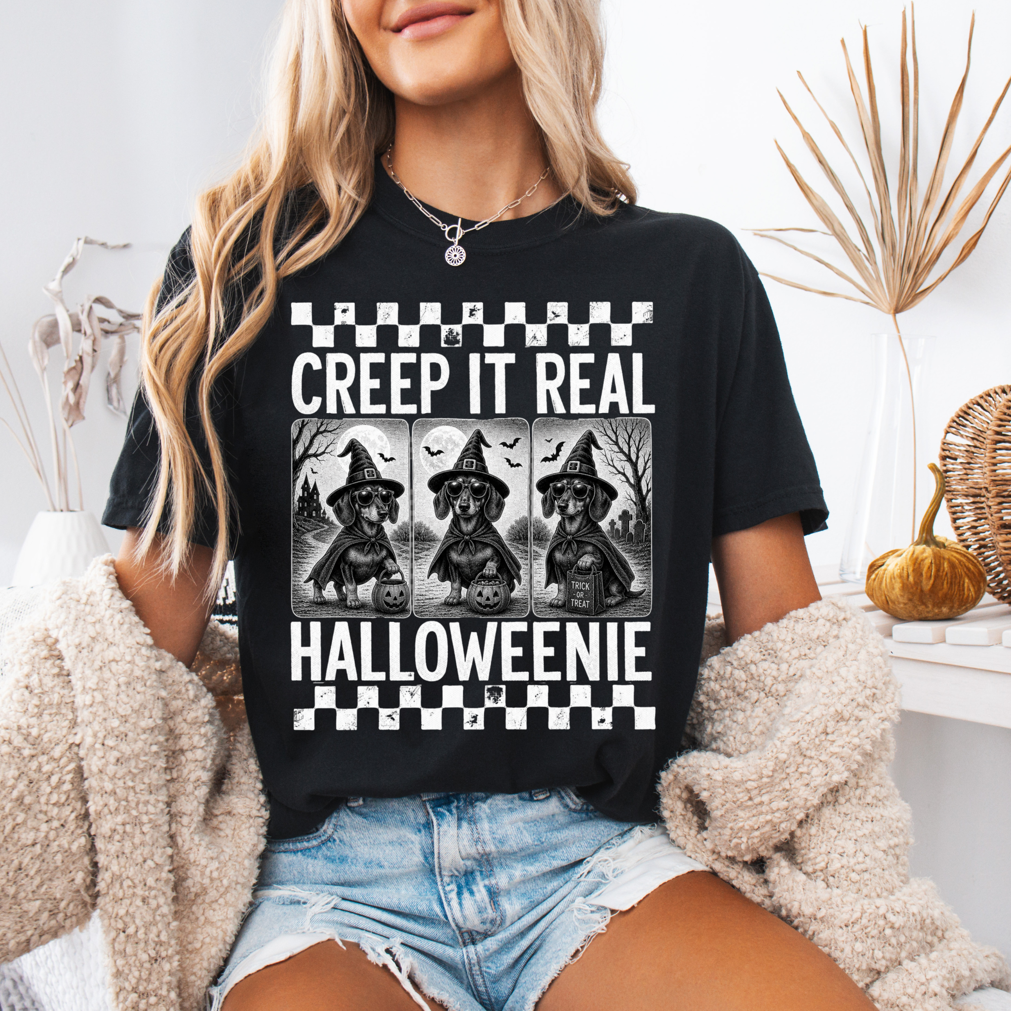 Retro Dachshund Halloween Shirt | Vintage Trick-or-Treat Wiener Dog T-Shirt